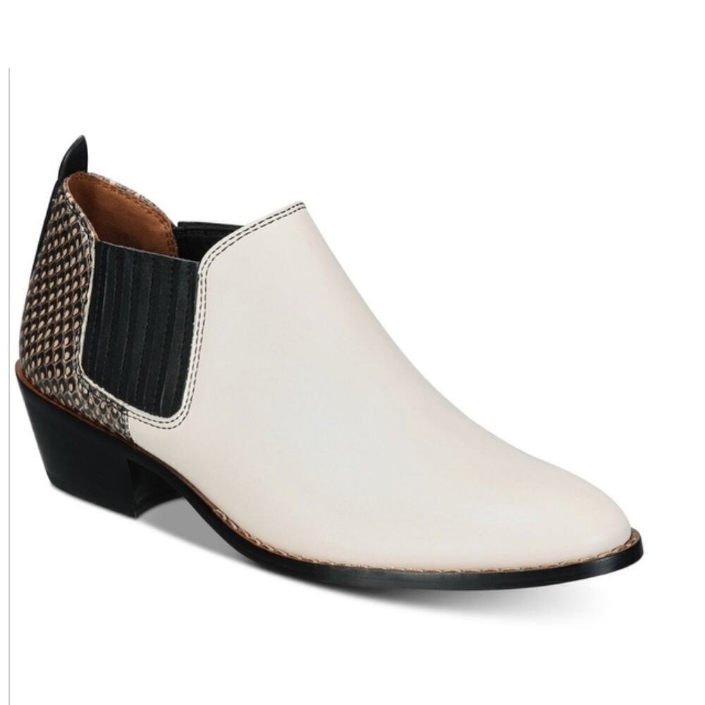 Coach Shoes Coach Devin Shooties size 9